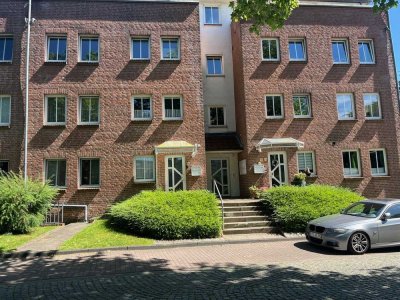 Helle 3-Zimmer-Wohnung mit Balkon im 2. OG in Stade, Erstbezug nach Renovierung