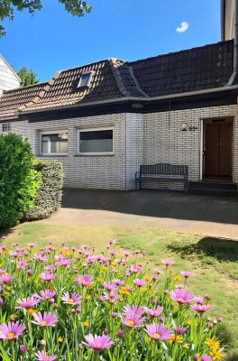 *RENOVIERTES SINGLEAPPARTEMENT! Charmantes Wohnen inkl. Einbauküche, Dachsfeld,  E-Dellwig!*