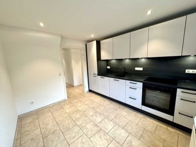 Erstbezug nach Sanierung: 4-Zimmer-Haus mit Einbauküche in Halbemond