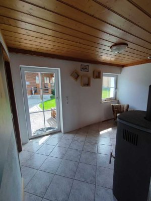 Preiswerte, modernisierte 6,5-Raum-Doppelhaushälfte mit EBK in Kirchberg i.Wald Kirchberg im Wald
