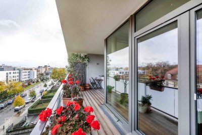2-Zimmer-Etagenwohnung mit großem Balkon, direkt am Schloßpark