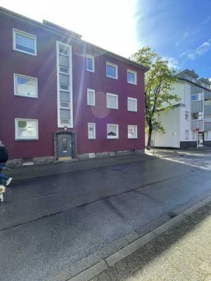Wunderschöne 2 Zimmer Wohnung mit Einbauküche sehr zentral gelegen