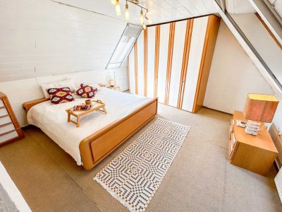 Voll möblierte 2-Zimmer-Maisonettewohnung mit Terrasse in Wiesbaden-Schierstein