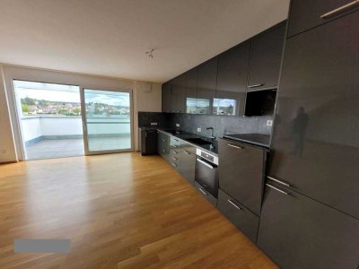 Neuwertige 3,5 Zimmer Wohnung mit  Top Ausstattung