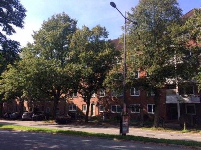Modernisierte 2 Zimmer Wohnung ab Anfang August in zentraler Lage zu vermieten!