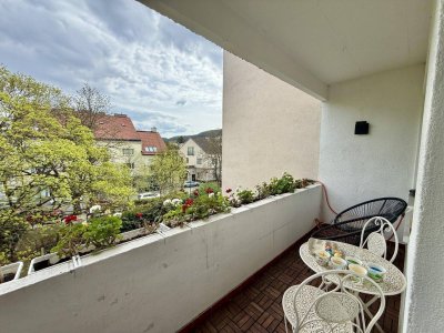 CHARMANTE Loggia-Wohnung - ca. 79m² WFL - 3 Zimmer - Klima- Einbauküche - Zentrale Lage - Südseitige Loggia