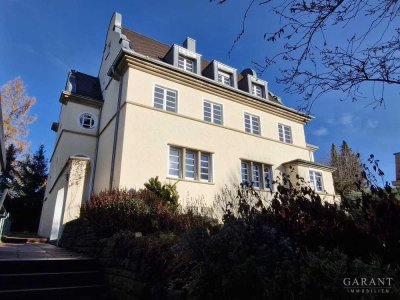 Wohnen mit Charakter im historischen Dreifamilienhaus im Hailing!