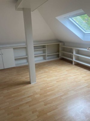 Charmante 1-Zimmer Dachgeschosswohnung in Wiesbaden Nordost