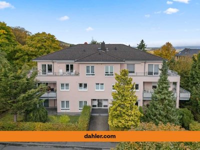 Hochwertige Erdgeschosswohnung mit 2 Terrassen und Garten in Bestlage von Kassel!