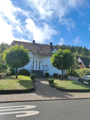Moderne Wohnung mit Terrasse in Salmtal zu vermieten