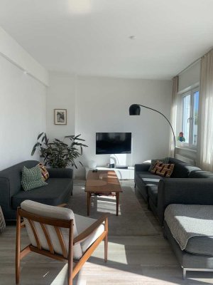 Sehr großzügige, loftartige  Wohnung im 1. OG mit Balkon in Offenbach-Bieber