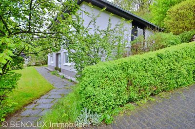 Ruhig und idyllisch gelegenes, attraktives Haus mit bis zu zwei Wohnungen.