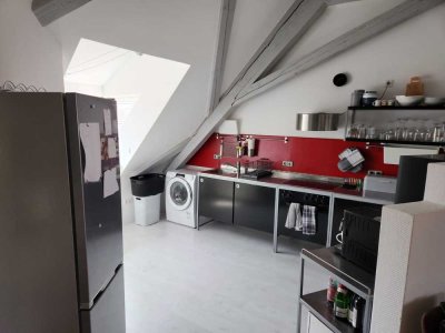 Attraktive und moderne 2,5-Raum-Maisonette-Wohnung mit geh. Innenausstattung
