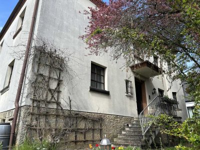 Vielseitiges Ein-/Zweifamilienhaus mit großem Grundstück und Potential