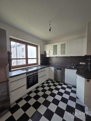 Attraktive 3 1/2 Zimmer-Wohnung mit zwei Balkonen in ruhiger Lage von Kaltwies/Rosenheim