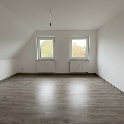 Bezugsfrei- 3-Zimmer DG Wohnung