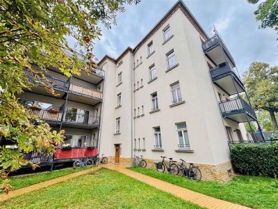 TOP! Bezugsfreie 3 Zi.-Whg. mit 2 Bädern, Parkett und großem Balkon