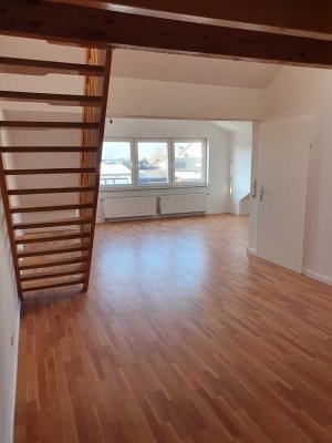 Attraktive 2,5 Zi.-Galeriewohnung in zentraler Lage von Rodgau/N-R