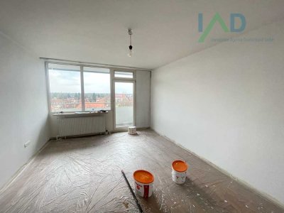Tolles Sanierungsprojekt nahe Dokuzentrum - 2-Zimmerwohnung mit Balkon & Aufzug - Fernwärme