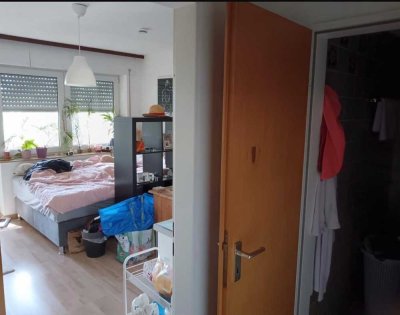 Stilvolle, gepflegte 1-Raum-Wohnung mit Balkon in Herzogenrath