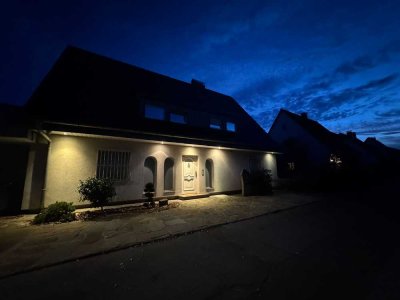 Lichtdurchflutete Maisonette mit Fernblick & Einbauküche