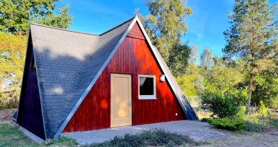 1,5-Zimmer-Bungalow mit EBK - direkt am See in der Natur