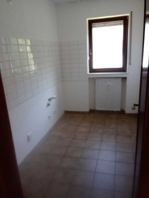 Gemütliche 2-Zimmer-Dachgeschosswohnung mit Balkon in Koblenz- Güls zu vermieten