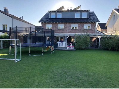 Doppelhaushälfte mit großer Terrasse und großem Garten 44369 Dortmund