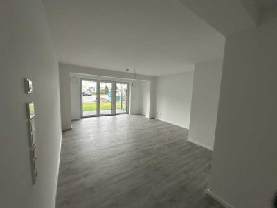 TOP! 2 Zimmer ca. 65 m² (1. OG, 2. OG, 3. OG) mit Balkon sowie 1 Kellerraum