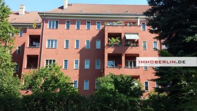 IMMOBERLIN.DE - Exklusive 2-Zimmer-Wohnung mit Sonnenbalkon im Plänterwald