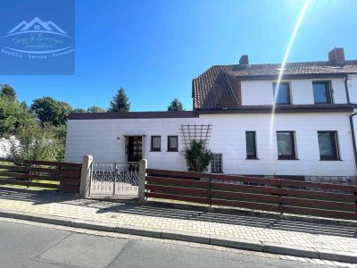 Doppelhaushälfte mit Anbau in bevorzugter Lage