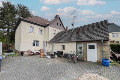 Willkommen zuhause: Gepflegte Doppelhaushälfte inkl. Schuppen in Sandersdorf-Brehna