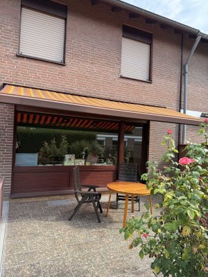 Gepflegtes Reihenendhaus mit Garage, Einbauküche und ausgebautem Dachgeschoss in Essen-Schonnebeck