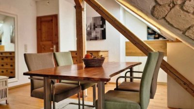 Stilvolle Dachgeschosswohnung mit Altbaucharme, modernisierter Ausstattung und in begehrter und ruhi