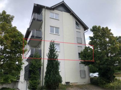 Sonnendurchflutete, zentrumsnahe Etagenwohnung mit Einbauküche und Balkon