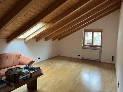 4-Zimmer-Wohnung in idyllischer Lage mit Bergblick – 1. Stock