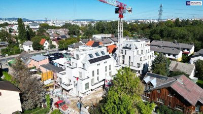 Herbstaktion! MUST HAVE - Lebens(t)raum Erfüller im Grünen! Klimaaktiv Bronze! Ab ins Dachgeschoss / 3 Zimmer / 3 Terrassen / Viel Lebensqualität! Wärmepumpe und Solaranlage + Naturnahe Gewässer ums Eck!