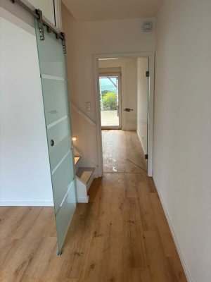 Erstbezug nach Modernisierung, Reihenmittelhaus mit Garten