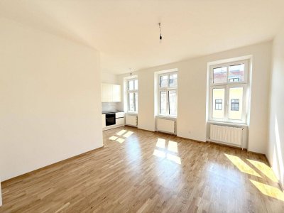 RENOVIERTE ZWEI ZIMMER ALTBAUWOHNUNG MIT EINBAUKÜCHE DIREKT BEI DER U3