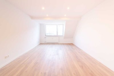 Geräumige Etagenwohnung mit Vollbad in rheinnaher Lage von Köln-Niehl.