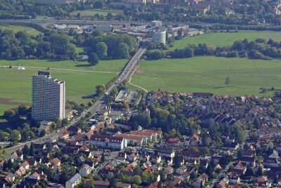Vollständig Renovierte und sehr helle Wohnung mit wunderbarem Balkon