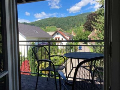 Wohnen am Gaisbacher Schloss_ 3-Zimmer-Dachgeschosswohnung mit Balkon und EBK in Oberkirch