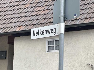 ~ Die Lage macht es aus ~ mit Blick über EPPINGEN ~ mit Planung und Baugenehmigung ~ courtagefrei