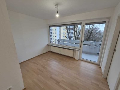 Schickes 1-Zimmer Apartment mit Balkon im 3. OG in Oberschleißheim - Provisionsfrei !