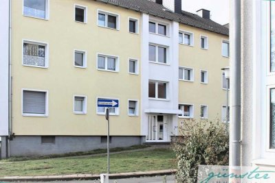 Unna-Königsborn: Zentral gelegene ca. 81 m² große 4 Zimmer Eigentumswohnung mit Balkon und Carport!