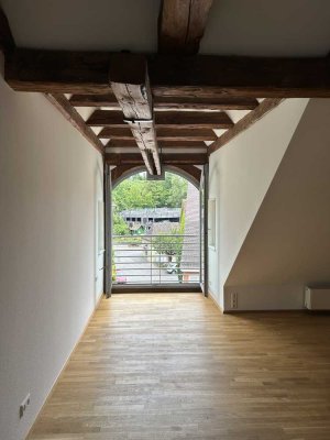 Exklusive, geräumige und renovierte 2-Zimmer-Maisonnette-Wohnung im Herzen Meersburgs