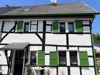 Möblierte, löffelfertige - 3-Zimmer-Wohnung in Solingen Untenhöscheid