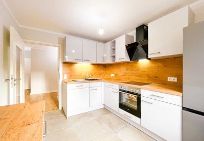 Attraktive 3-Raumwohnung mit Terrasse * Bad m. Wanne & Dusche * PKW-SP * Abstellraum * TOP *