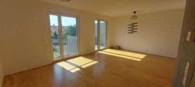 3-Zimmer-Wohnung mit 2 Balkonen und Tiefgaragenstellplatz (Top 8)