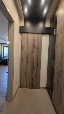 Stilvolle, sanierte 1-Raum-Penthouse-Wohnung in Augsburg